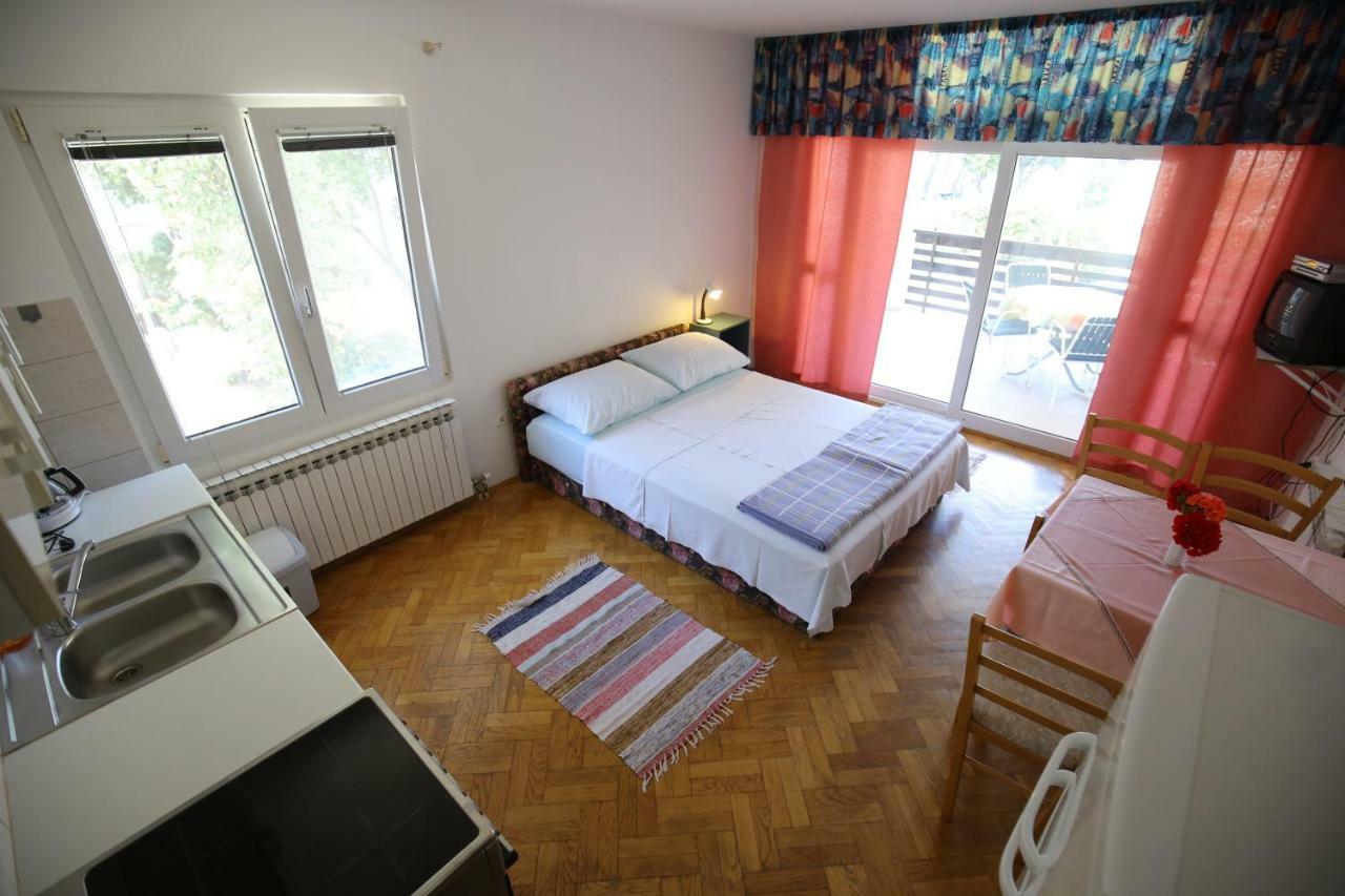 Apartments Paleka Петрчане Экстерьер фото