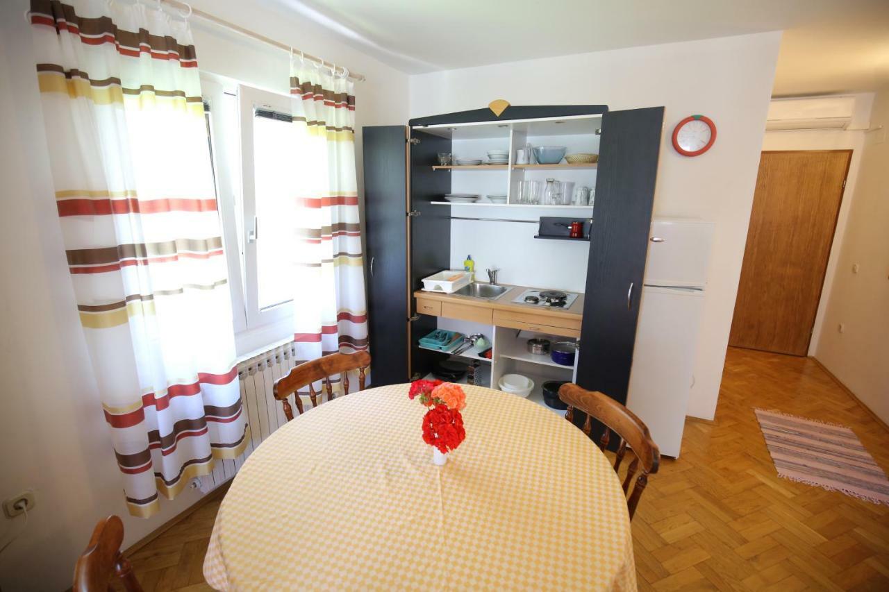 Apartments Paleka Петрчане Экстерьер фото