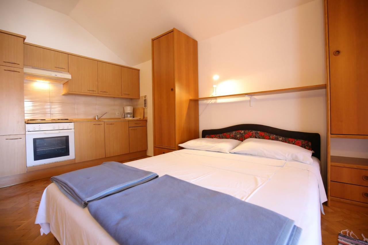 Apartments Paleka Петрчане Экстерьер фото