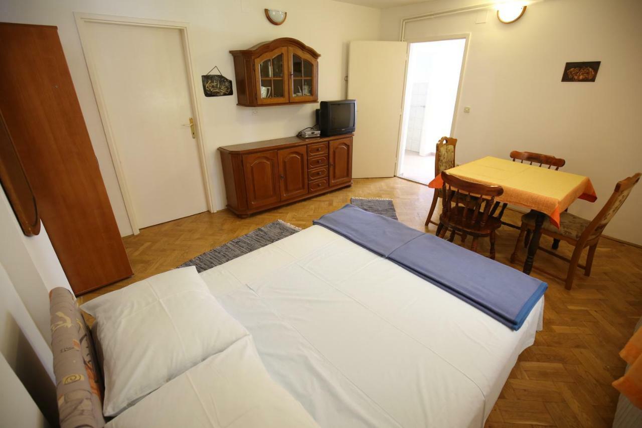 Apartments Paleka Петрчане Экстерьер фото